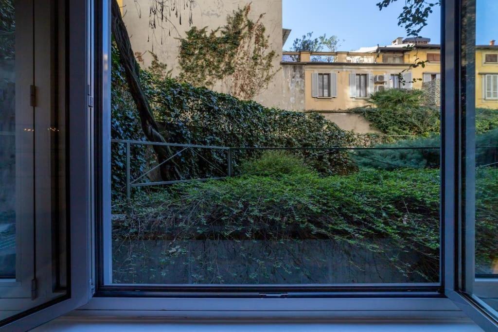 San Babila - Luxury Milanese Apartment Milão Exterior foto